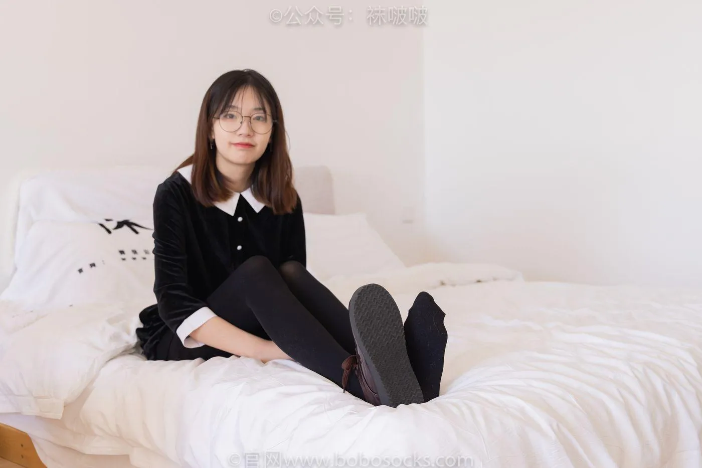 [BoBoSocks袜啵啵]NO.053 小甜豆-皮鞋、厚黑丝、黑色蕾丝船袜 [143P]插图5